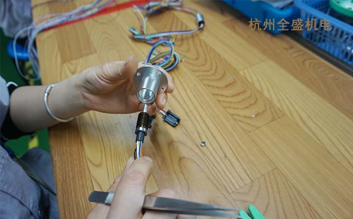 什么是滑環(huán)？導(dǎo)電滑環(huán)分類